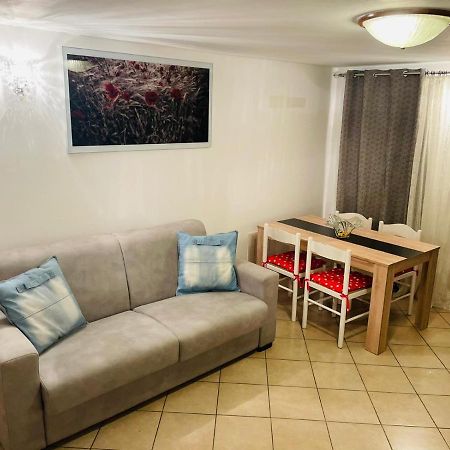 דירות סומה לומברדו Casa Dei Fiori 2 מראה חיצוני תמונה